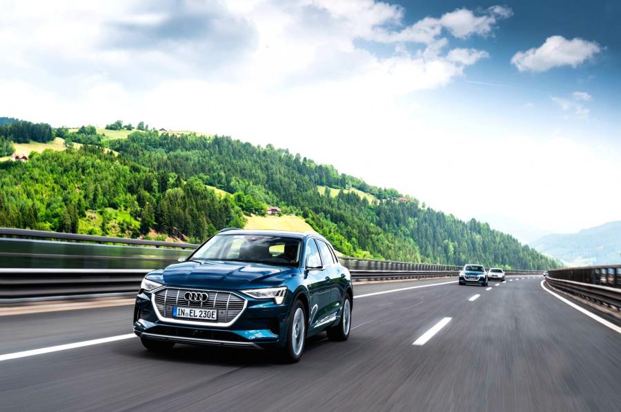  Audi e-tron 55 Quattro 2019 года  (WW) (фото 423 из 452)